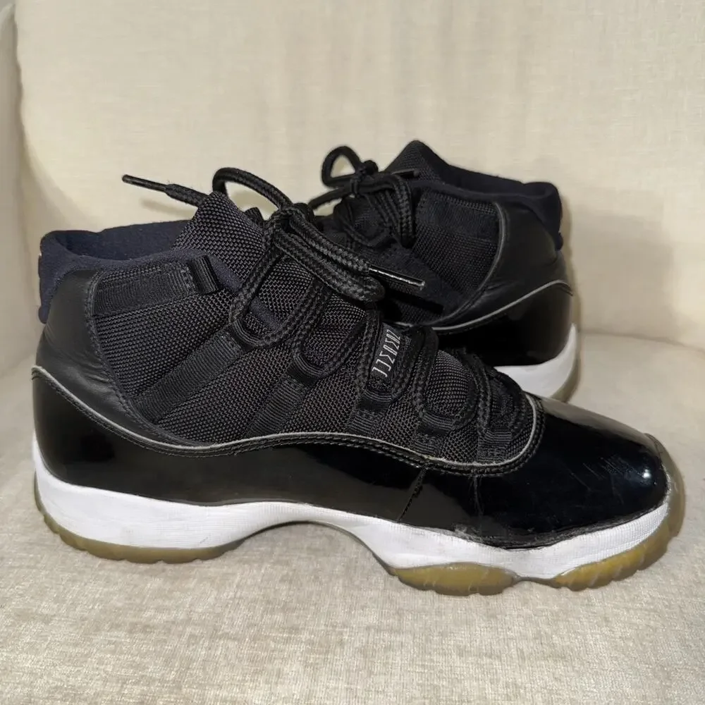 Size 9 - Air Jordan 11 Retro 2016 - Kickz Special Box Space Jam Damaged